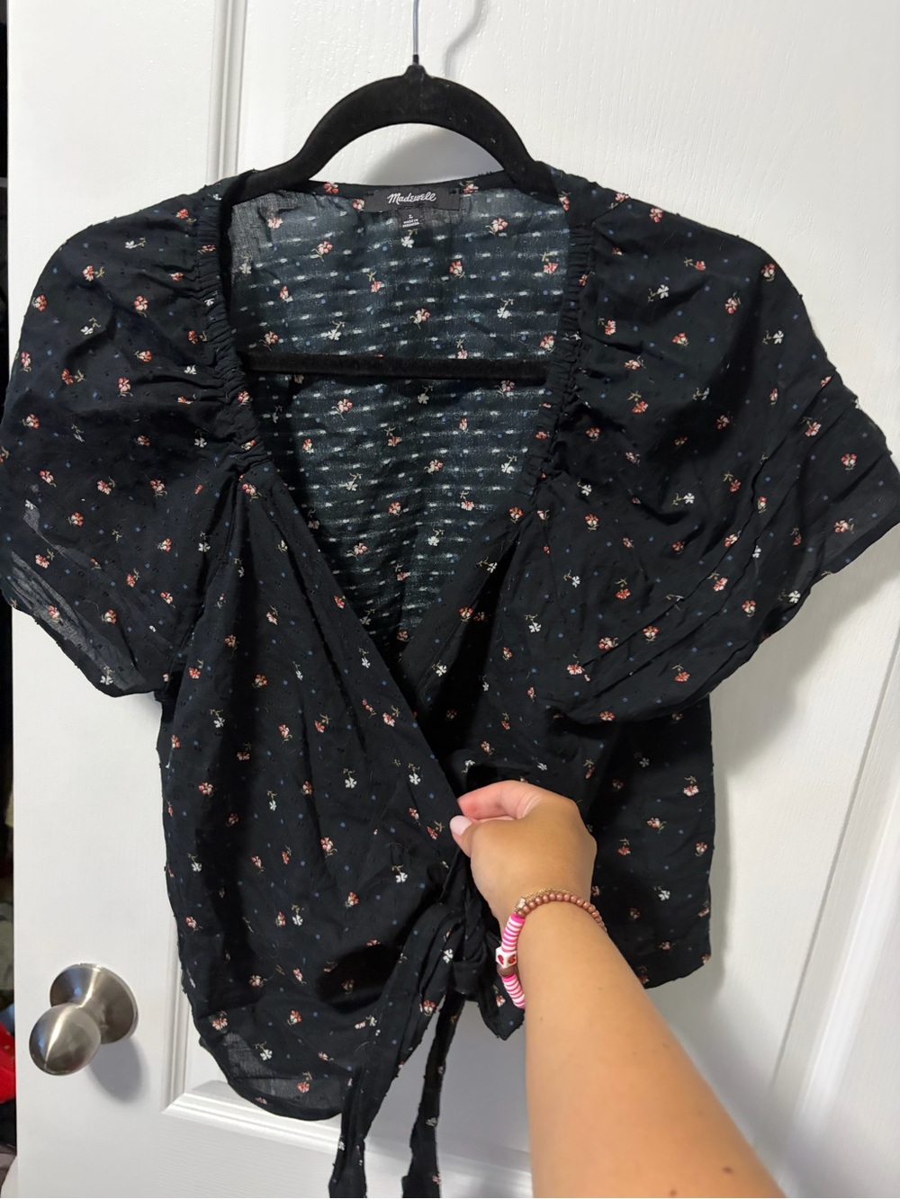 Madewell Black Floral Tie-Front Puff Sleeve Tee